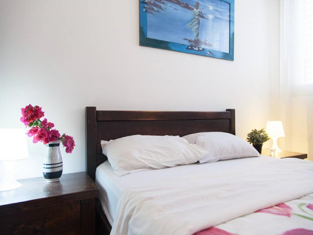 Alona'S Apartments 海法 外观 照片